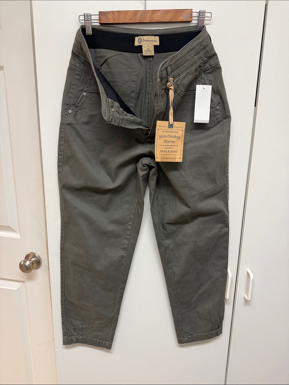 Democracy Olive Green Ankle Cropped Pants